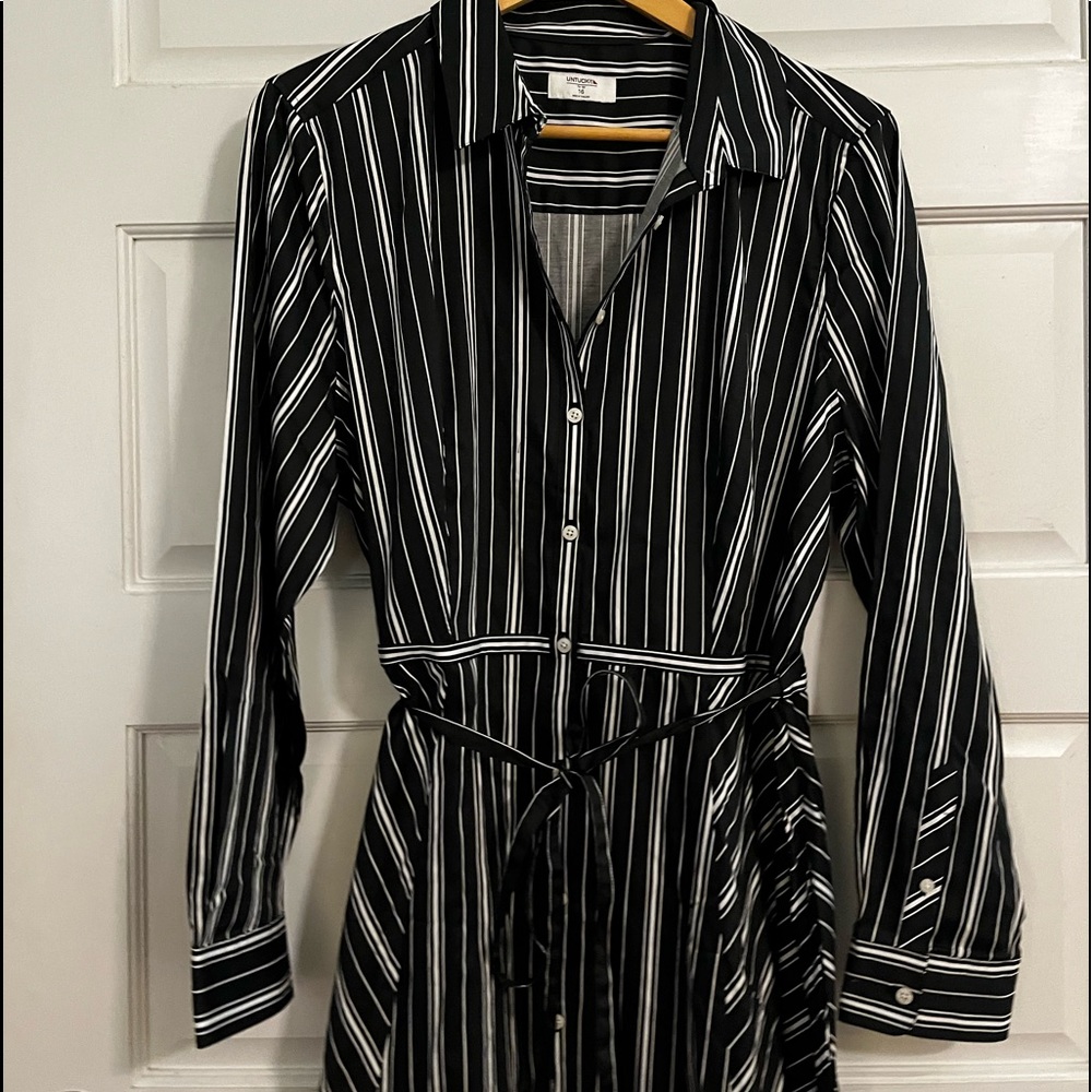 Knee-Length UNTUCKit Black and White Shirtdress (16-fits like 14)